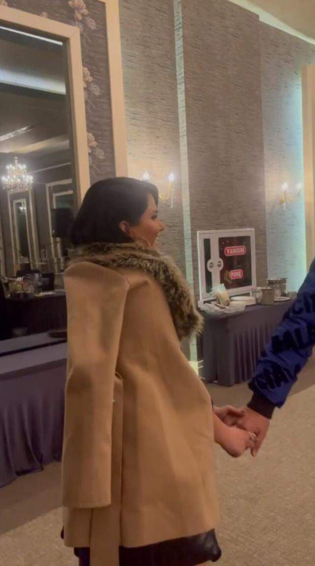 Fatoş Yelliler ve Gökhan Göz'ün ayrılığı kısa sürdü! Sürprizi görünce aşkının boynuna atladı
