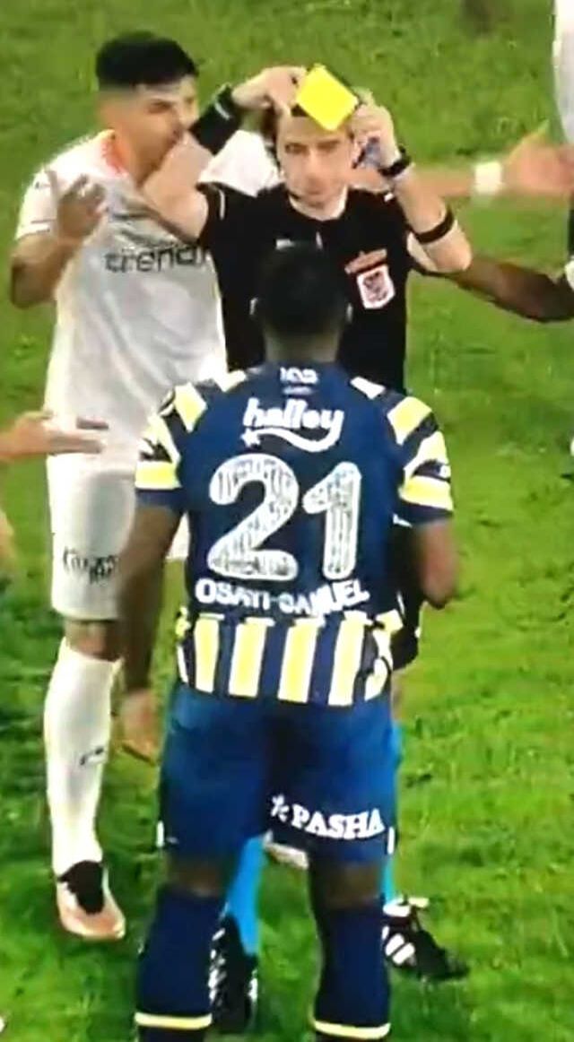 Mete Kalkavan'ın yaptığı hareket Alanyaspor-Fenerbahçe maçının önüne geçti