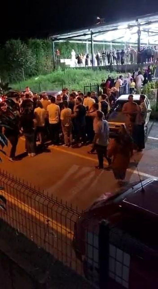 Düğünde başlayan kavga sokağa taştı! Ortalık savaş alanına döndü