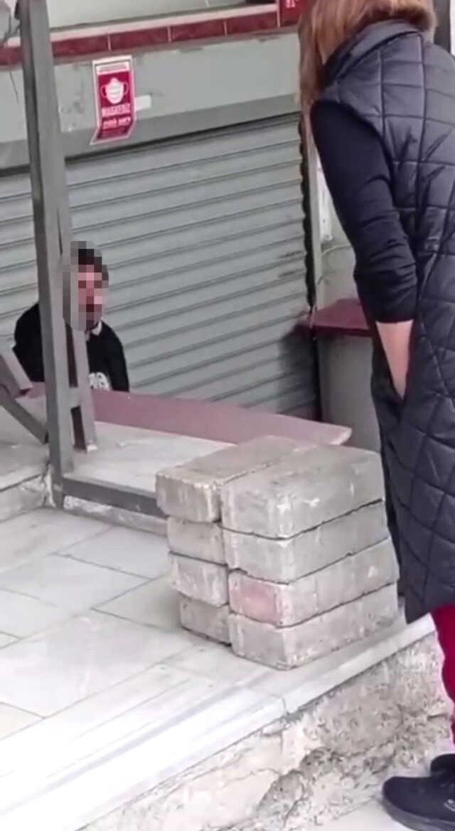 Eşi ile ilişkisi olduğunu düşündüğü şahsı takip ederek başından vurdu