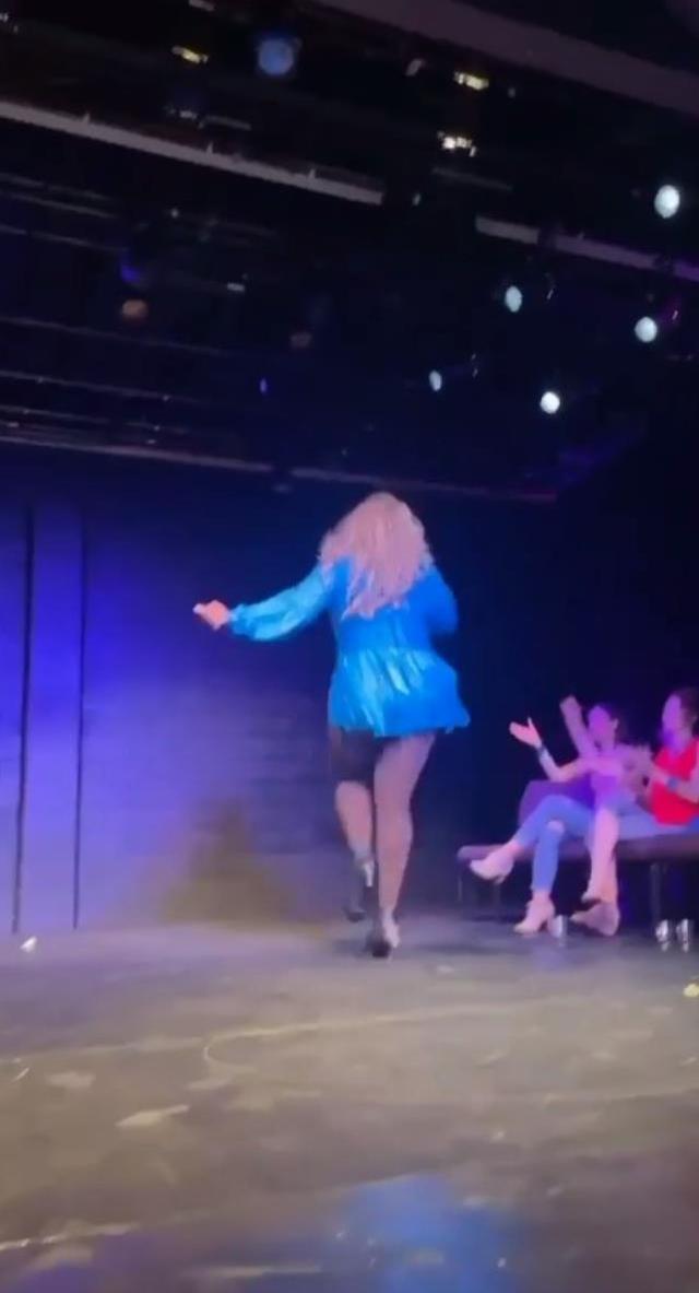 Trans birey dans gösterisi sırasında bir anda yere yığıldı, acı gerçek çok geçmeden anlaşıldı