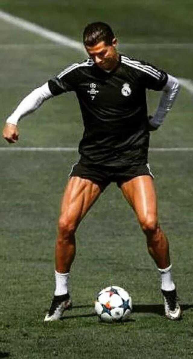 Cristiano Ronaldo'nun bacaklarının son halini gören hayranları büyük yıkım yaşadı