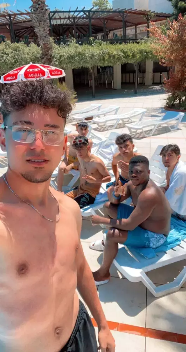 Havuzda yanına gelen kişiyle arkadaşlık kurdu, 10 bin TL'si bir anda buhar olup uçtu