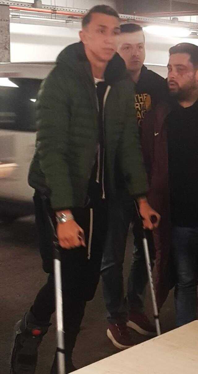 Koltuk değnekleriyle alana geldi! Fernando Muslera depremzedelere yardım çalışmalarına katıldı