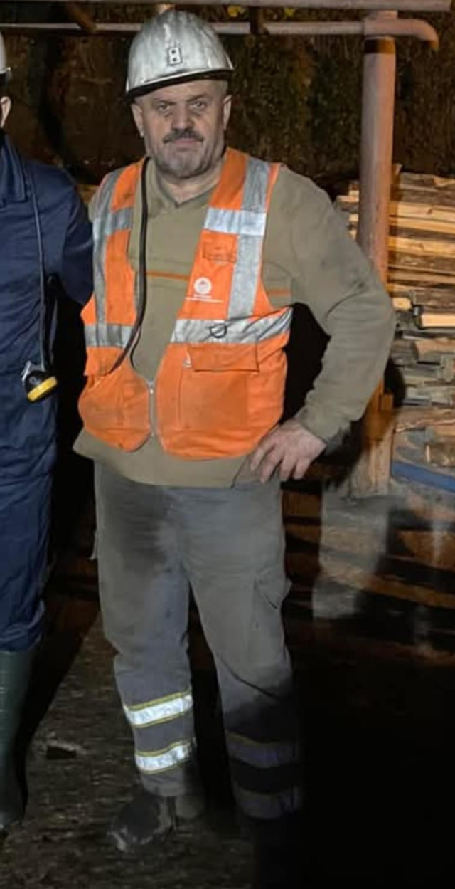 Çizmeleriyle morga kaldırılan madencinin cenazesi yürek burktu