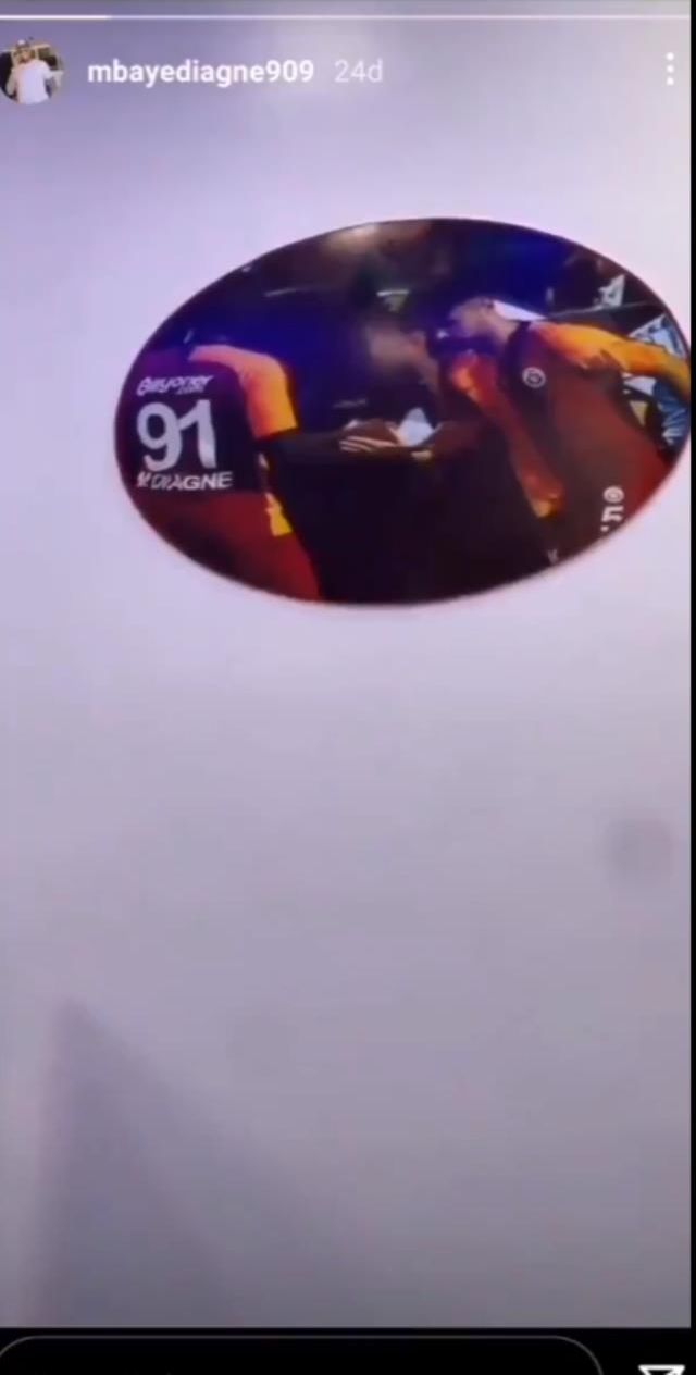Galatasaray'ın sözleşmesini feshettiği Mbaye Diagne, ticarete atıldı