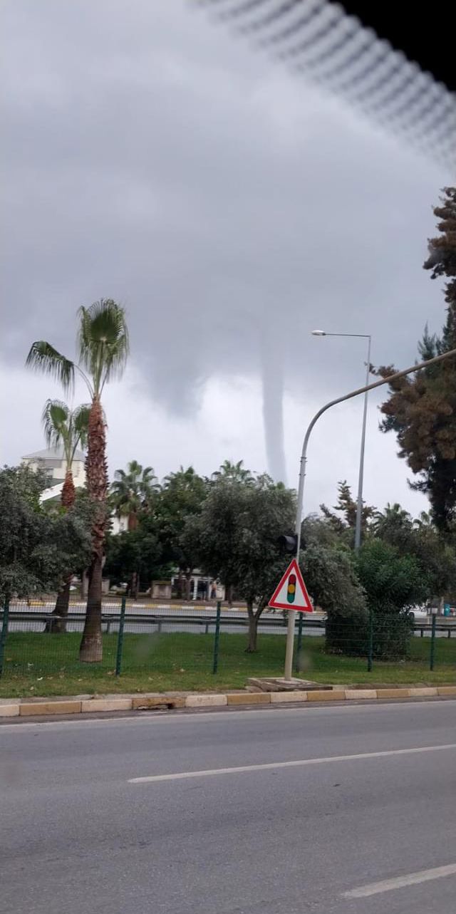 Alanya'da çıkan hortum panik oluşturdu