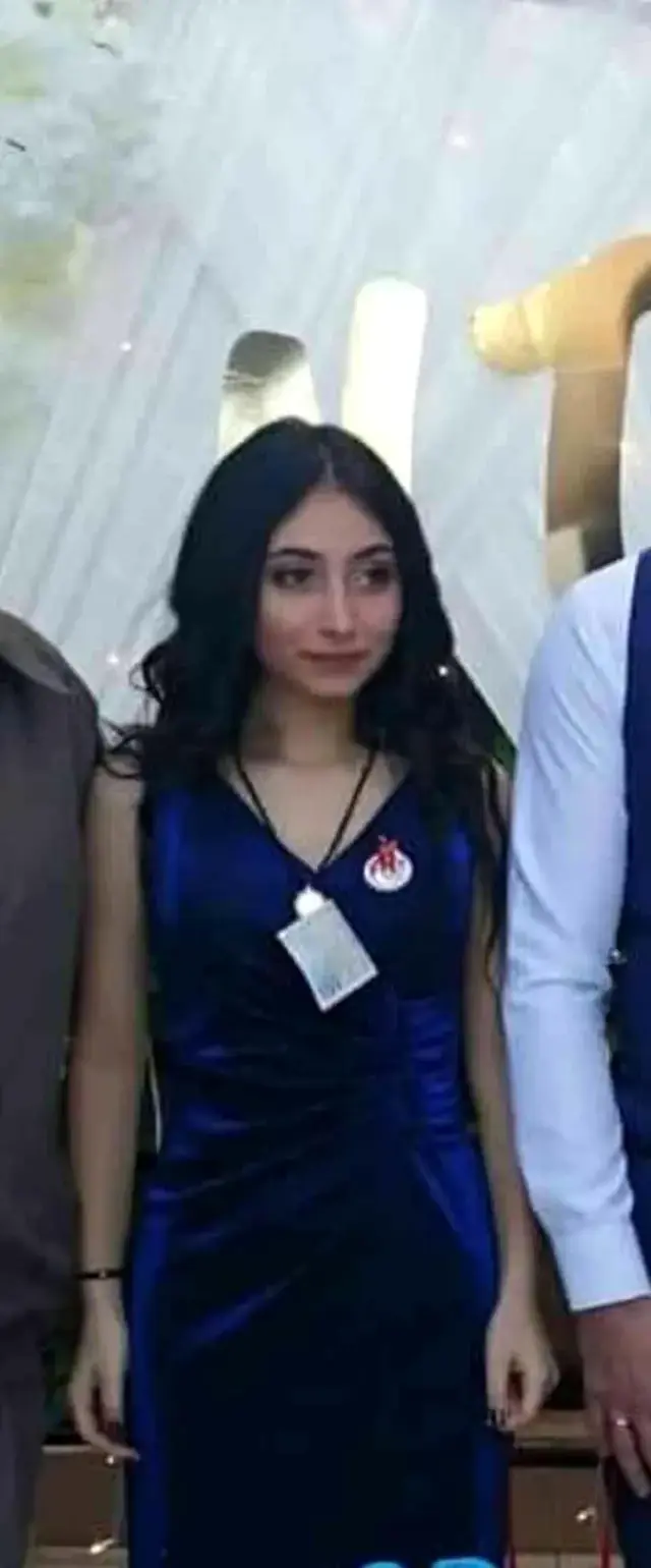 Otel odasında ölü bulunan 17 yaşındaki Nuray'ın cenazesi alındı, teyze gözyaşlarına boğuldu