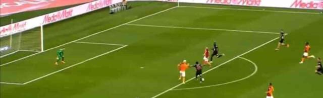 Muslera çaresiz kaldı! Mendes'den harika gol