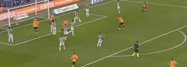 Derbide Kadıköy'ün buz kestiği an! Fenerbahçe taraftarının dünya başına yıkıldı