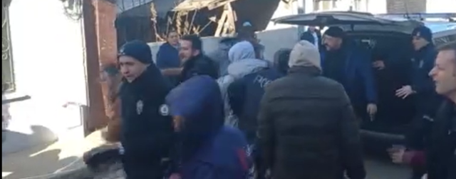 Cezaevinden kaçan mahkum mahalleyi birbirine kattı