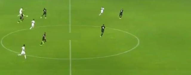 Sen ne yaptın İsmail! Fenerbahçe'nin genç yıldızı, Hull City defansını perişan etti