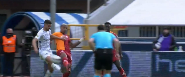 1'i penaltı, diğeri değil: Herkes bu iki pozisyonu tartışıyor