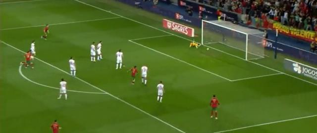 Portekiz oynadı, Bizim Çocuklar izledi! Yediğimiz goldeki görüntü saç baş yoldurdu