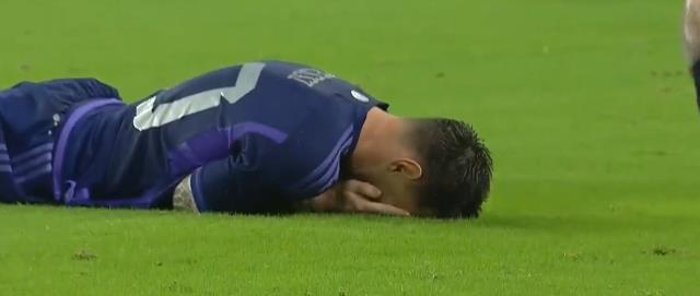 Messi'yi yere düşürdüğüne bin pişman oldu! Dünya, Arjantin maçında yaşananları konuşuyor