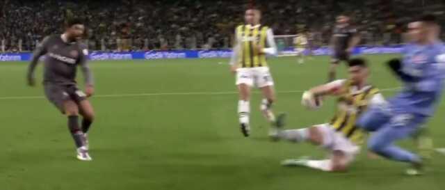 Fenerbahçe maçı sonrası Karagümrük cephesinden VAR hakemine ağır ifadeler: Ahlaksızlar