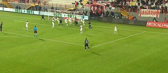 Sen ne yaptın Geraldo! Alanyaspor kalecisi ömrü boyunca bu golü unutamayacak