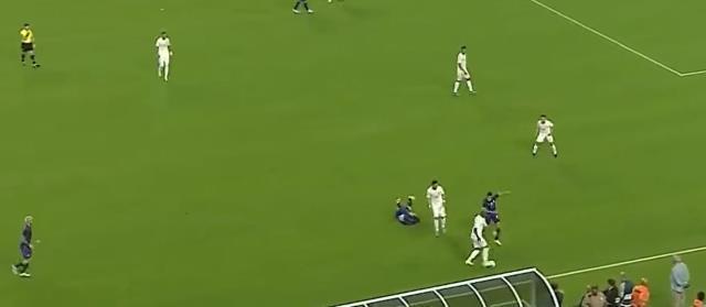 Messi'yi yere düşürdüğüne bin pişman oldu! Dünya, Arjantin maçında yaşananları konuşuyor