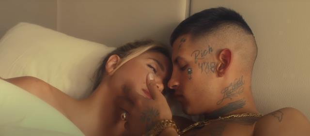 Yer yerinden oynadı! Icardi'nin eşi Wanda Nara, ünlü rapçiyle çırılçıplak yatağa girdi