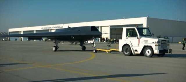 TUSAŞ'ın ANKA III İHA'sı ilk uçuşunu gerçekleştirdi