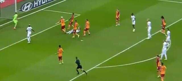Taraftarlar şok oldu! Taylan Antalyalı kapı dışarı edildiği Galatasaray'a hayatının golünü attı