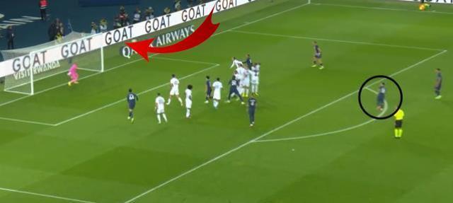 Messi'nin frikikten gol attığı sırada reklam panolarında çıkan yazı herkesin ağzını açık bıraktı