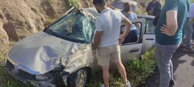 Milyonlarca öğrenci YKS'de ter döküyor! 2 dakikayla geç kalan da var, yolda kaza geçiren de