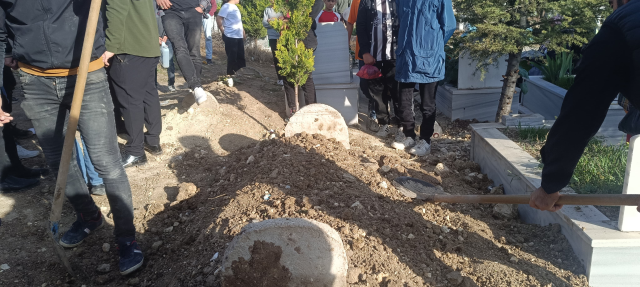 Siirt'te, ses geldiği iddiası üzerine dün gömülen kişinin mezarı açıldı