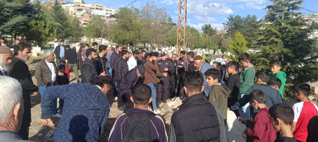 Siirt'te, ses geldiği iddiası üzerine dün gömülen kişinin mezarı açıldı