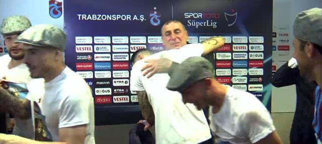 Canlı yayına damga vuran baskın! Abdullah Avcı ve muhabir ne yapacağını şaşırdı