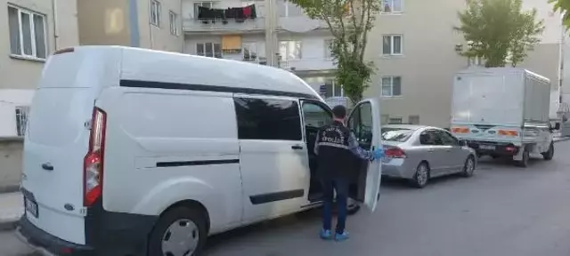 Eşini eşarpla boğmaya çalıştı, suçu cinlerin üzerine attı: Bana musallat oldular