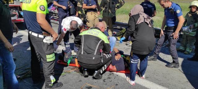Son Dakika! İstanbul Büyükçekmece'de tır devrildi, TEM Edirne istikameti trafiğe kapandı
