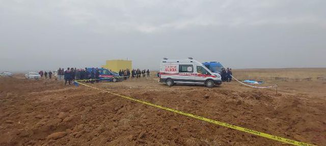 Muhtar tarlasını sürerken av tüfeğiyle vurularak öldürüldü