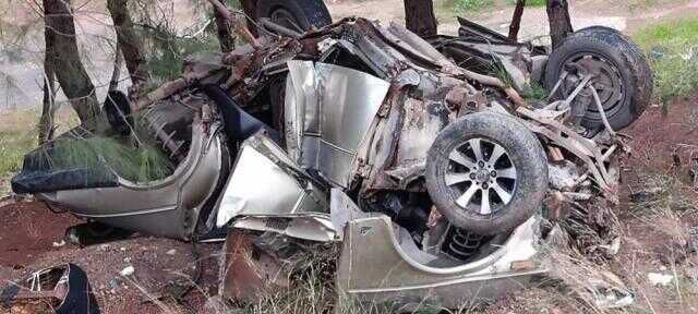 Hatay'da otomobilin ormana uçtuğu korkunç kazadan geriye bu fotoğraf kaldı