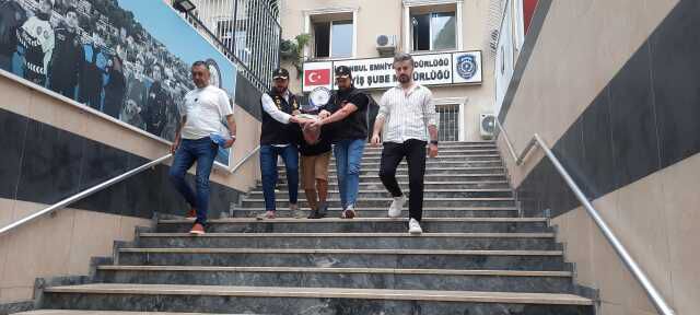 Kadıköy'de Tartışma Sonucu Kadın Pencereden Atılarak Öldürüldü