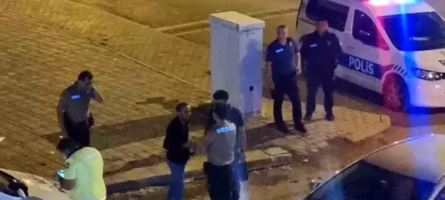 Ceza kesilmesini elinde alkol şişesiyle izledi