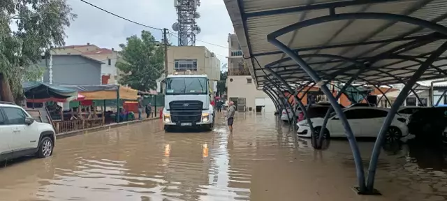 Selin vurduğu Foça'da durum gittikçe kötüleşiyor: Allah yardımcımız olsun