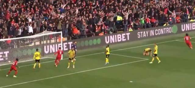 Ozan Tufan'ın takımını perişan etti! Salah öyle bir gol attı ki, takım arkadaşlarının bile ağzı açık kaldı