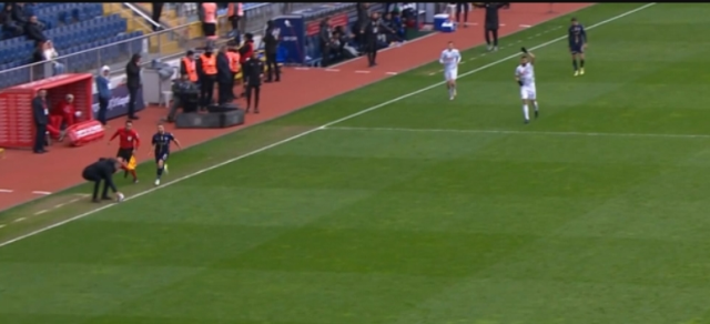 Burak Yılmaz neden kırmızı kart gördü, Fenerbahçe maçında neden cezalı duruma düştü?