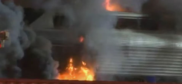 350 yolcu taşıyan tren alevler içinde kaldı, yolcular 15 dakikada tahliye edildi