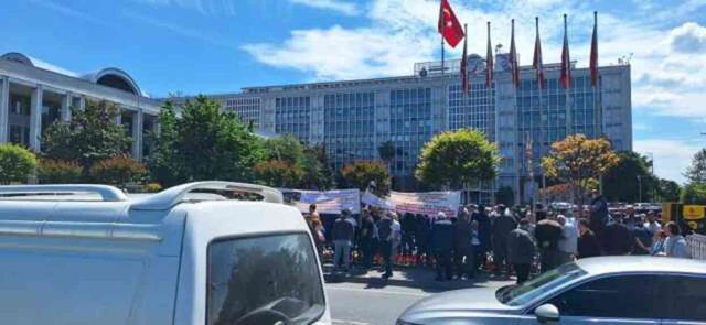 Özel halk otobüsü esnafı İBB'ye protesto düzenledi