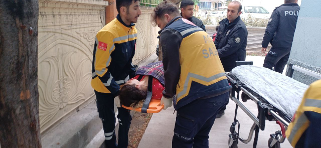 Birlikte ya�ad��� kad�n� d�v�p, b��aklad�