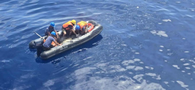 359 kişiyi taşıyan feribot teknik arıza sebebiyle battı