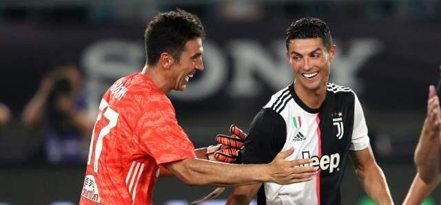 Buffon'dan çok konuşulacak Ronaldo itirafı! Yüzüne başka arkasından başka