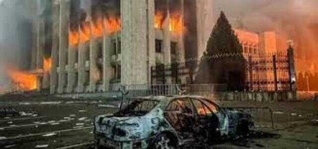 Kazakistan'daki eylemlere kan bulaştı! Hayatını kaybedenler için 10 Ocak ulusal yas ilan edildi