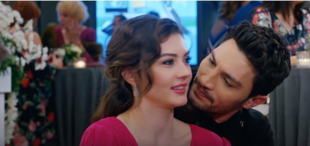 Aşk Mantık İntikam dizisinde bugün neler olacak? Esra ve Ozan'ın evlilik oyunu gerçek mi olacak?