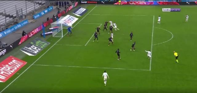 Bu kadarı da fazla artık Cengiz Ünder! Rakibi Burak Yılmaz bile hayranlıkla izledi