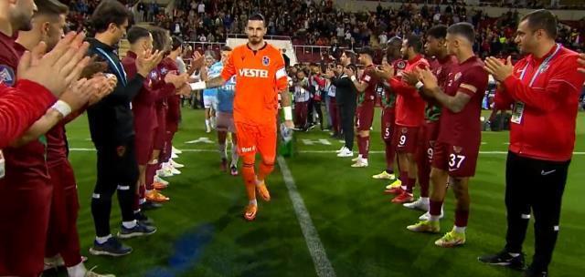 Şampiyon Trabzonspor, Hatay'ı salladı! Futbolcular sahaya çıkarken kıyamet koptu