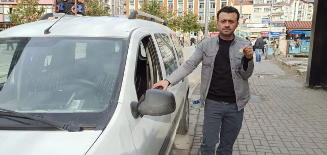 Aracını altın karşılığında satışa çıkardı! Bakın kaç gram istiyor