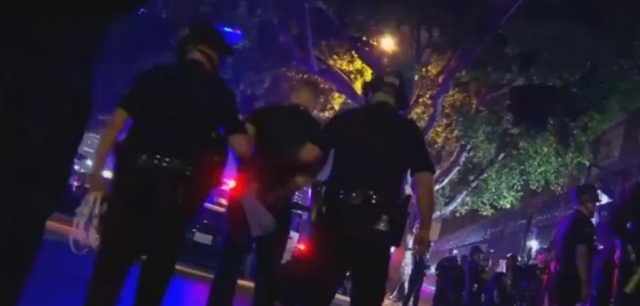 ABD'de CNN muhabiri protestolar sırasında can yayında gözaltına alındı